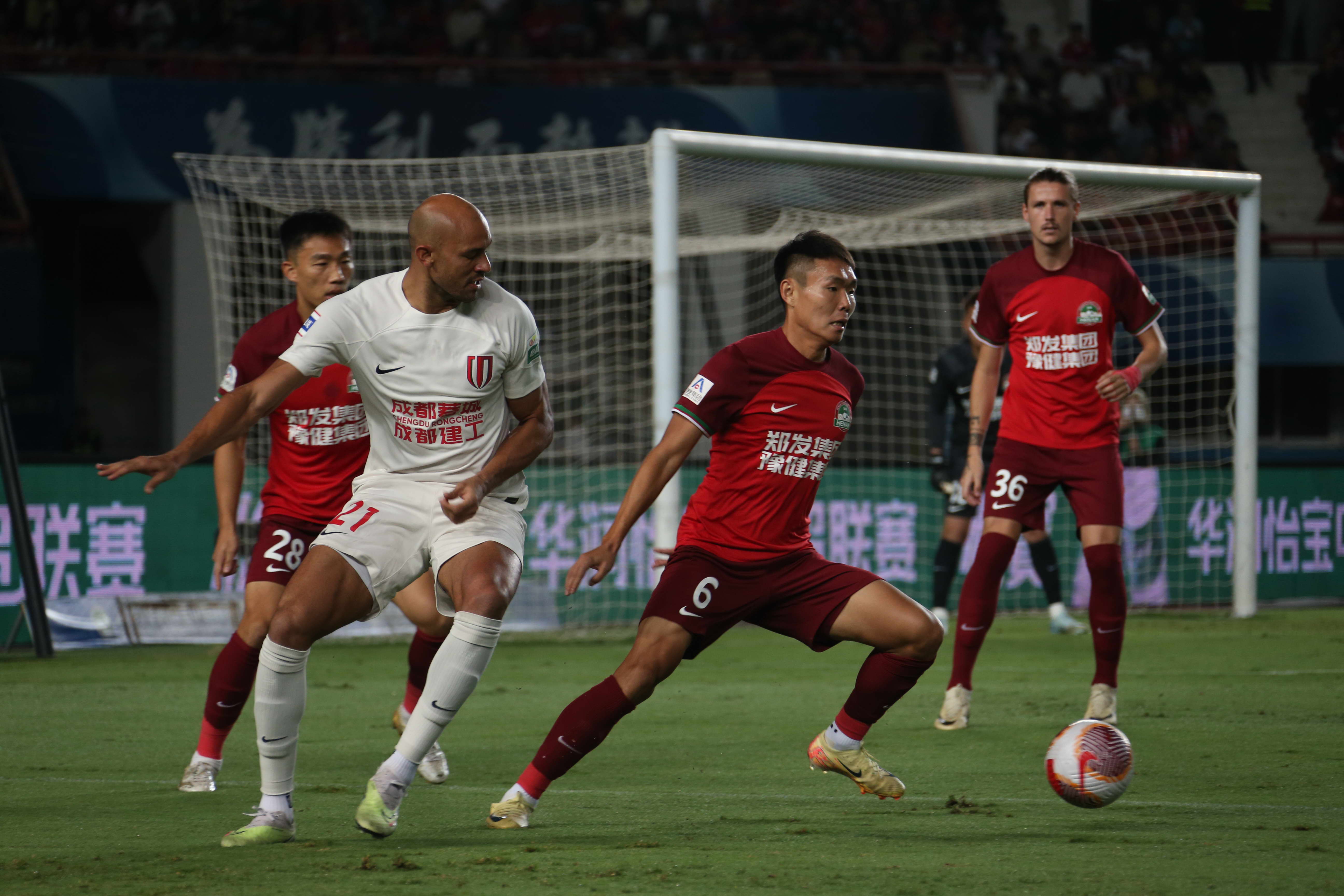 清晨足总杯焦点战，上海申花遗憾出局，目标明确，训练强度明显提升的简单介绍